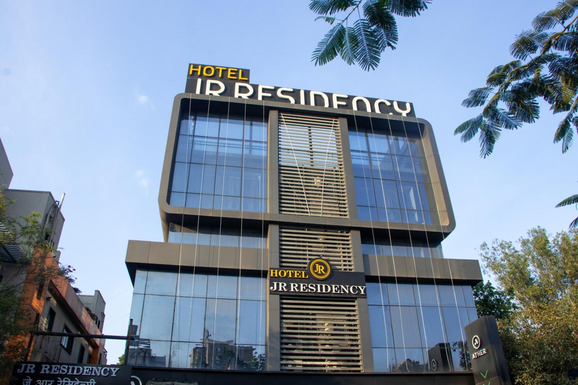 ホテル J R Residency ナビムンバイ エクステリア 写真